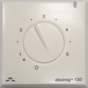 Терморегулятор Devireg™ 132 с датчиком пола и воздуха